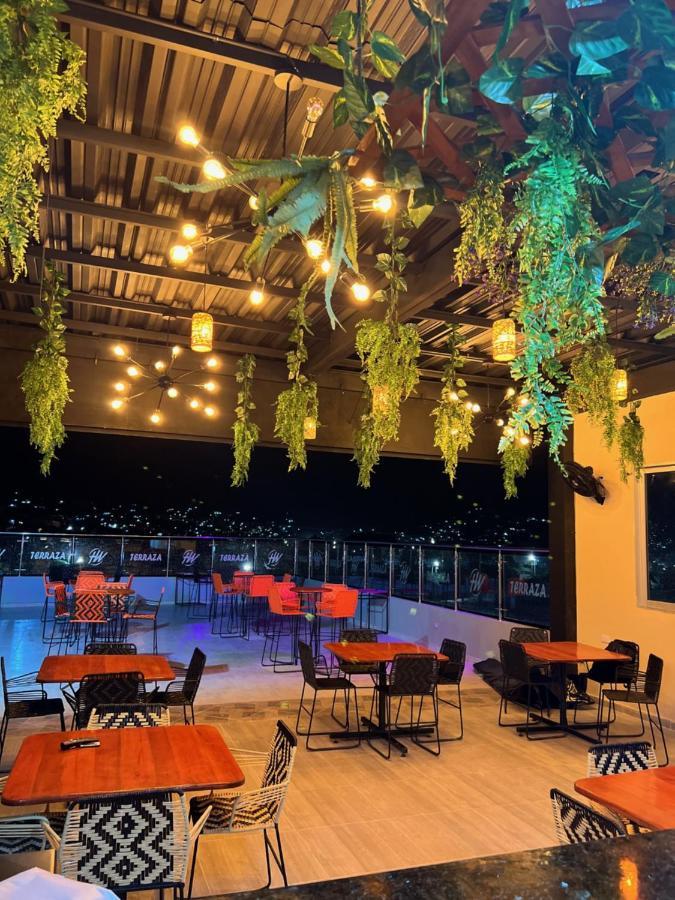 Hotel Wanderlust ซันตามาร์ตา ภายนอก รูปภาพ
